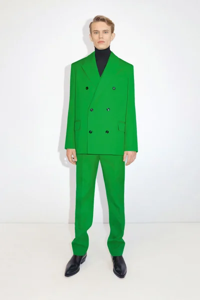Look 11